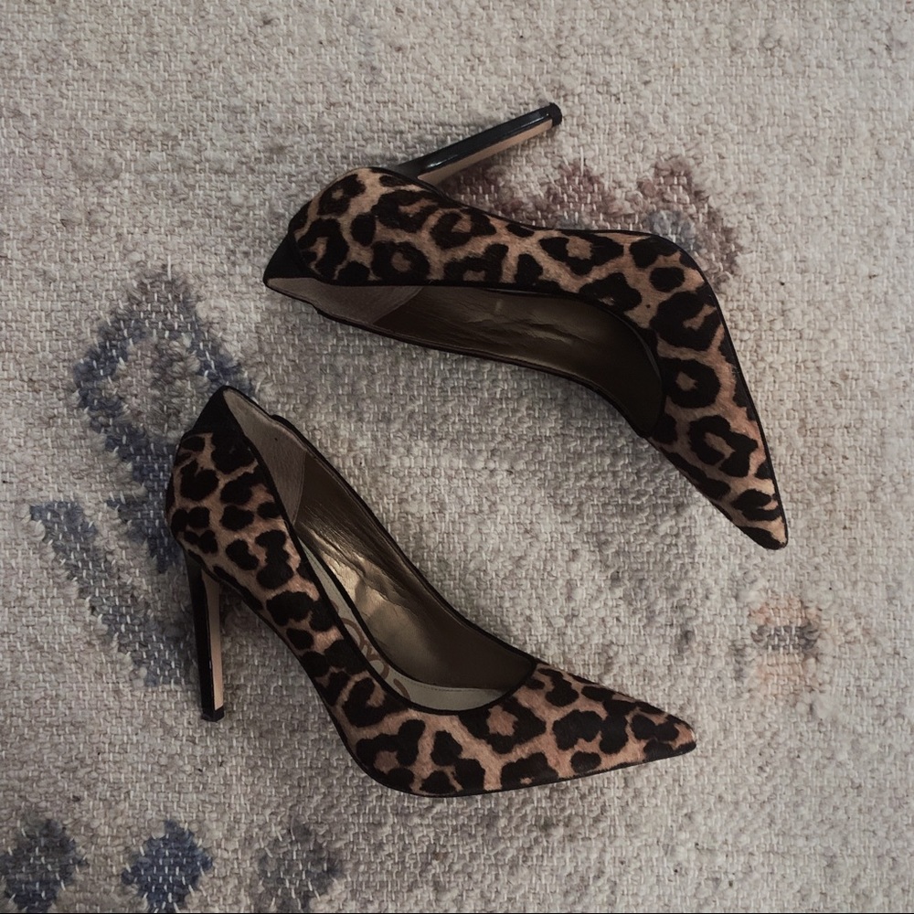 Sam Edelman Leopard Point Toe Pumps — Size 6